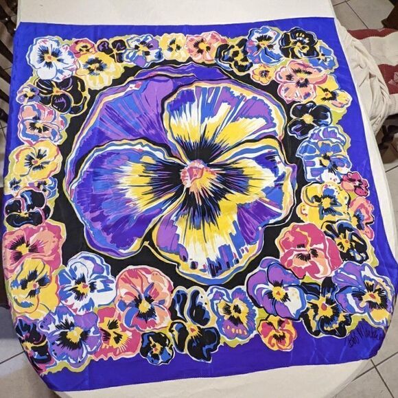 VINTAGE BOB MACKIE WEARABLE ART VIOLET DESIGNED 100% SILK SCARF - Picture 1 of 3